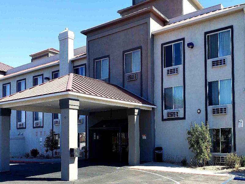 Studio 6 Suites Hesperia,CA–West Main Street–I-15 image