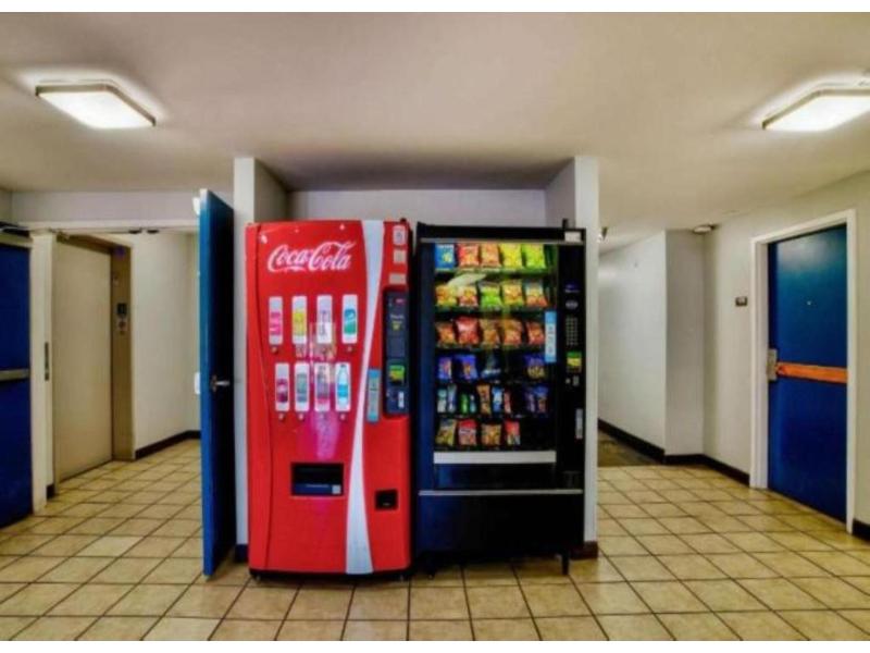 Studio 6 Suites Hesperia,CA–West Main Street–I-15 image