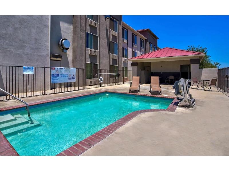Studio 6 Suites Hesperia,CA–West Main Street–I-15 image