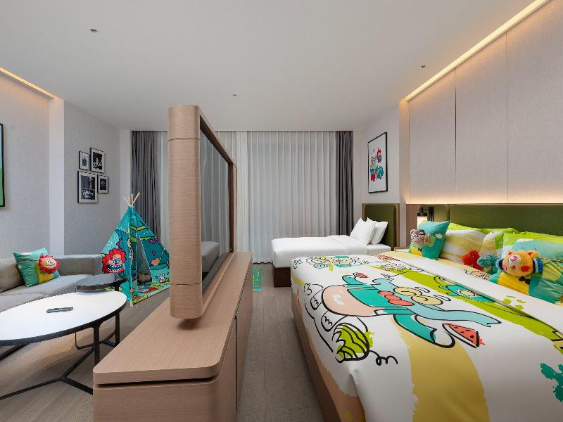 Holiday Inn Beijing Daxing Movie Park by IHG image