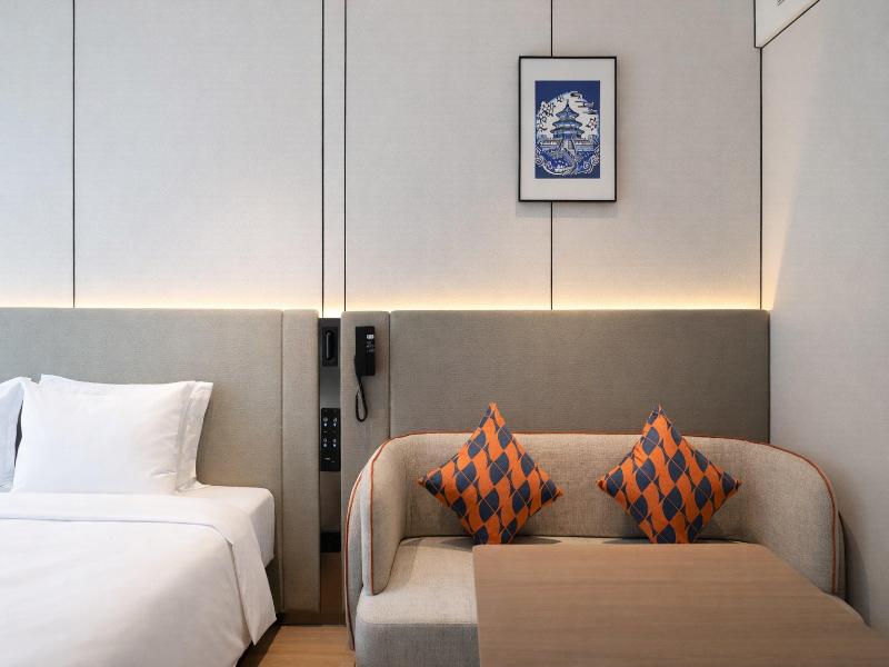 Holiday Inn Express Beijing Lize Business District image