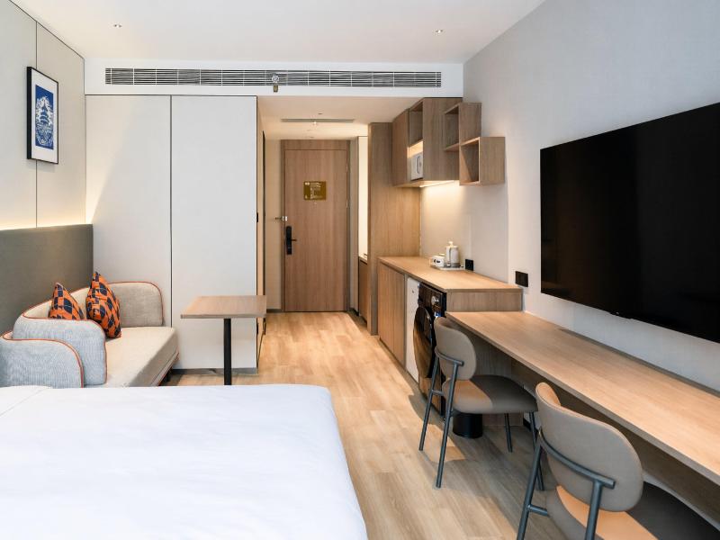 Holiday Inn Express Beijing Lize Business District image