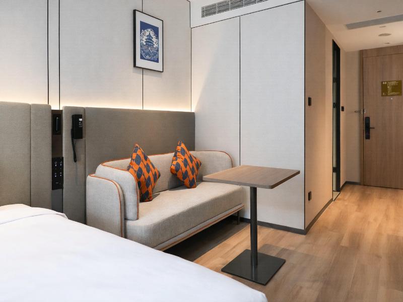 Holiday Inn Express Beijing Lize Business District image