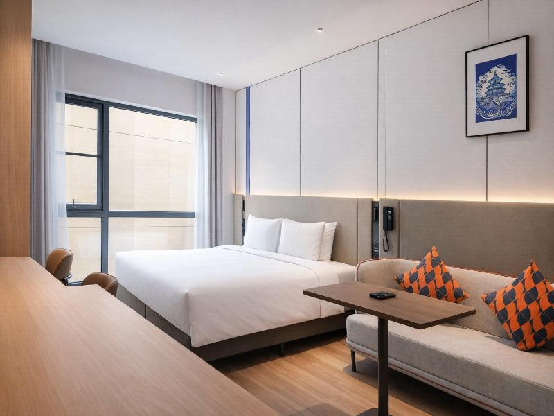 Holiday Inn Express Beijing Lize Business District image