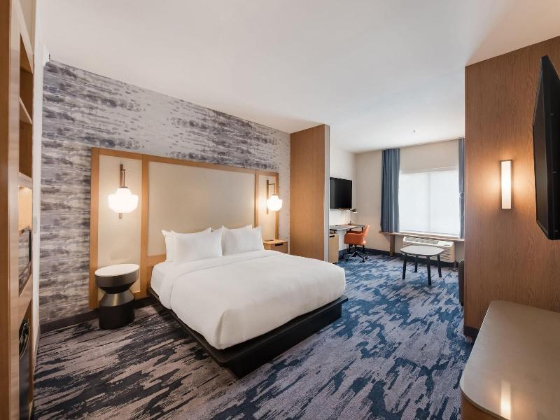 Fairfield Inn Suites By Marriott Virginia Beac image