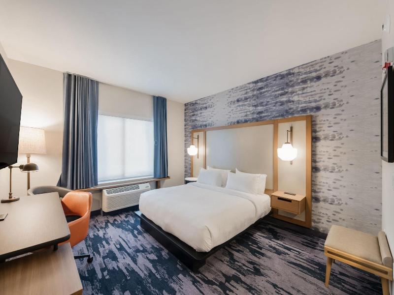 Fairfield Inn Suites By Marriott Virginia Beac image