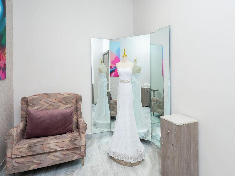 Royalton Chic Antigua An Autograph Collection A image