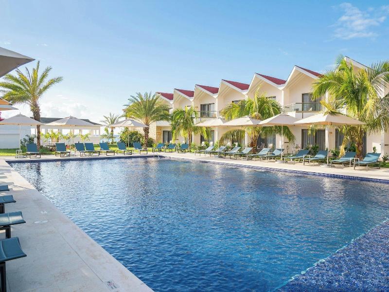 Royalton Chic Antigua An Autograph Collection A image