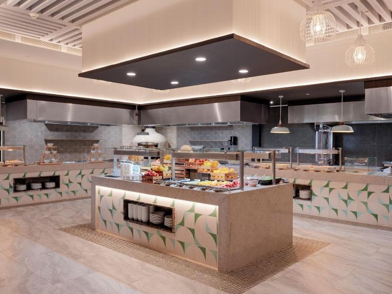 Royalton Chic Antigua An Autograph Collection A image