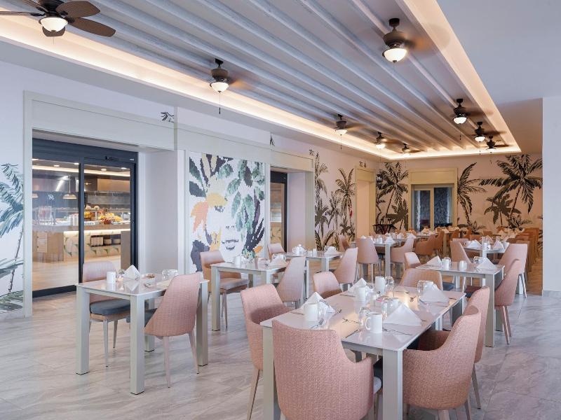 Royalton Chic Antigua An Autograph Collection A image