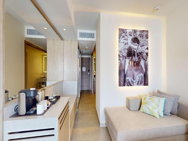 Royalton Chic Antigua An Autograph Collection A image