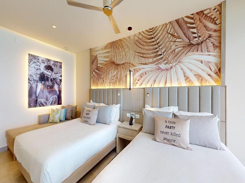 Royalton Chic Antigua An Autograph Collection A image