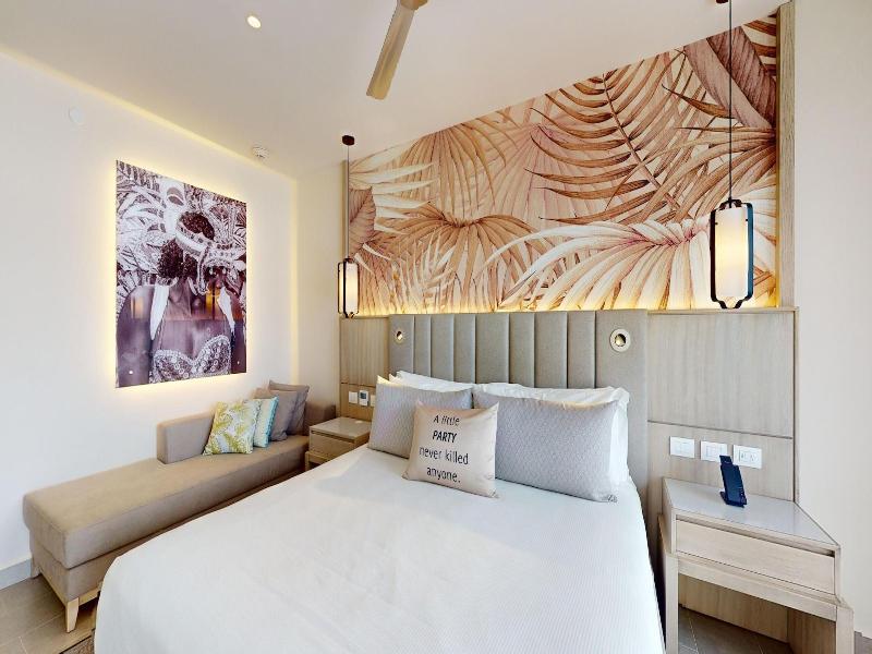 Royalton Chic Antigua An Autograph Collection A image