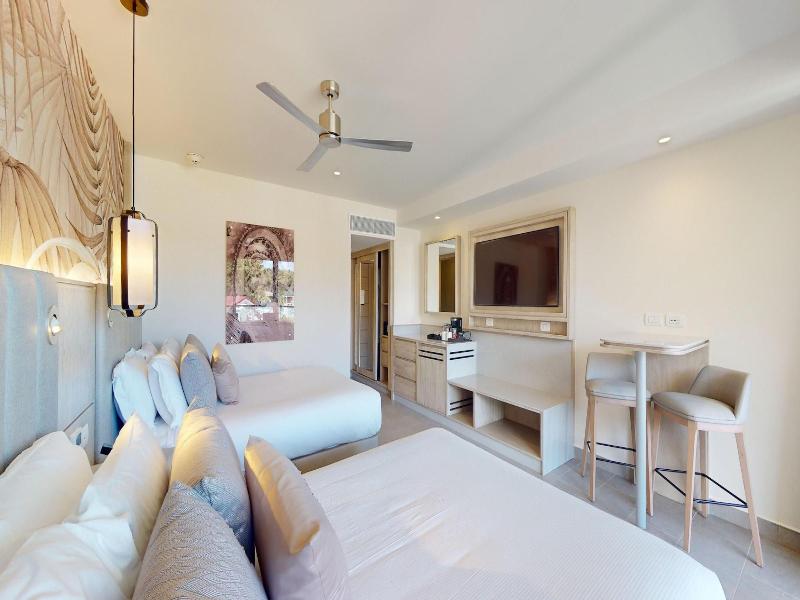 Royalton Chic Antigua An Autograph Collection A image