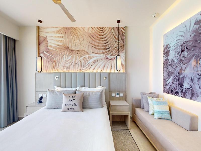 Royalton Chic Antigua An Autograph Collection A image
