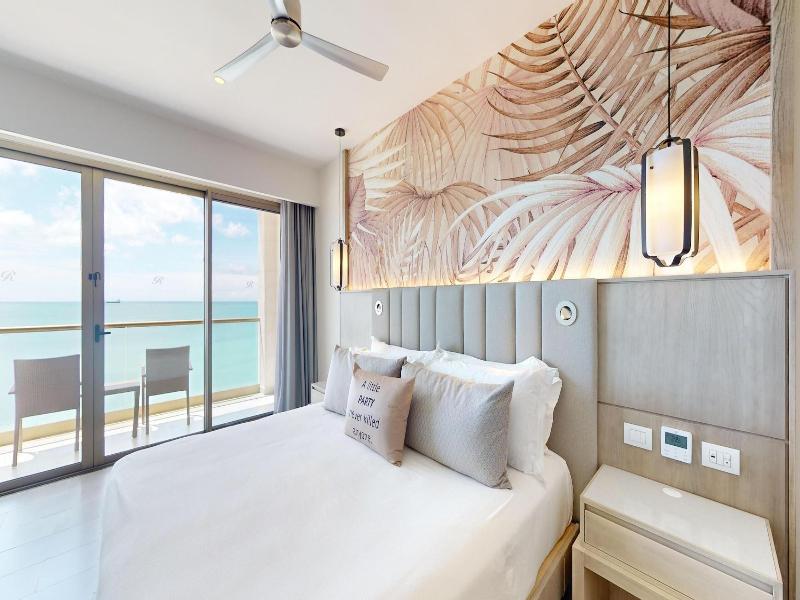 Royalton Chic Antigua An Autograph Collection A image