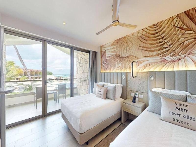 Royalton Chic Antigua An Autograph Collection A image