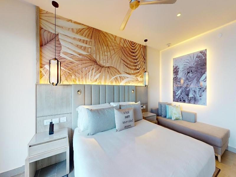 Royalton Chic Antigua An Autograph Collection A image