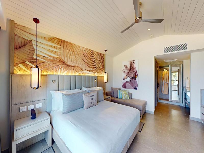 Royalton Chic Antigua An Autograph Collection A image
