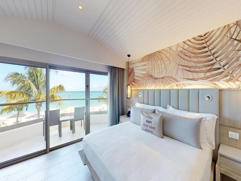 Royalton Chic Antigua An Autograph Collection A image