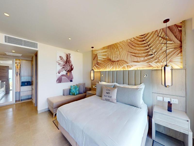 Royalton Chic Antigua An Autograph Collection A image