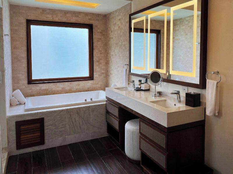 Royalton Chic Antigua An Autograph Collection A image