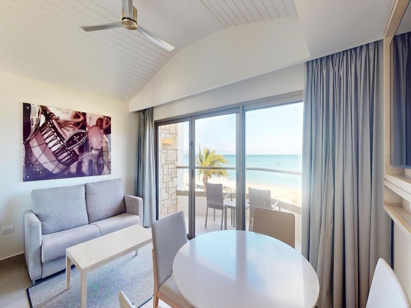 Royalton Chic Antigua An Autograph Collection A image
