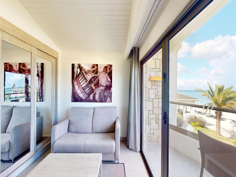 Royalton Chic Antigua An Autograph Collection A image