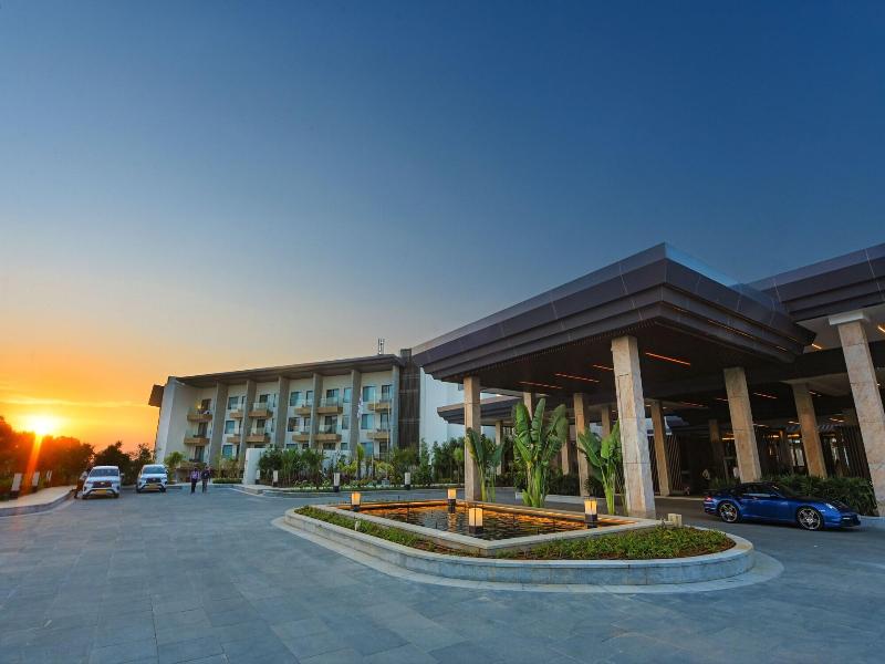 Jw Marriott Bengaluru Prestige Golfshire Resort image