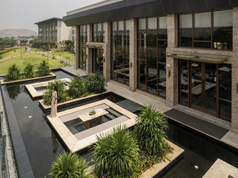 Jw Marriott Bengaluru Prestige Golfshire Resort image