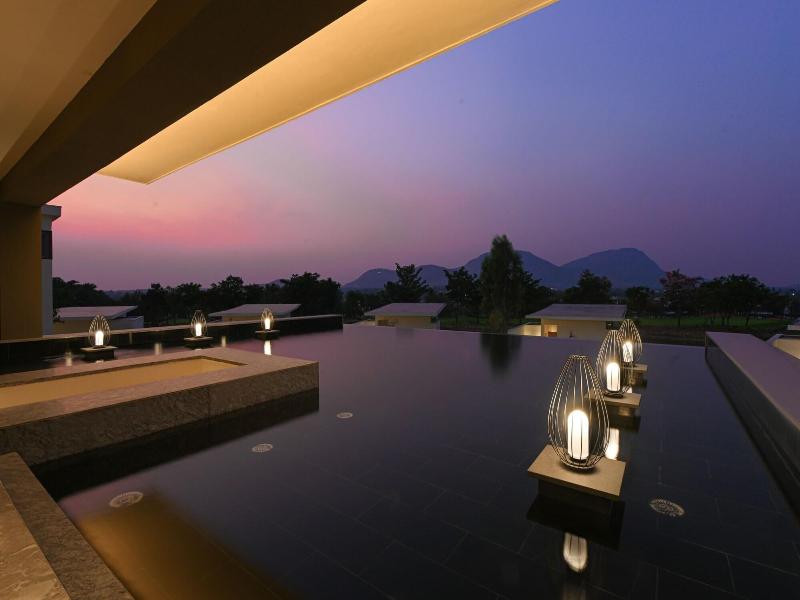 Jw Marriott Bengaluru Prestige Golfshire Resort image