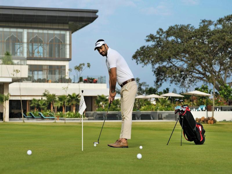 Jw Marriott Bengaluru Prestige Golfshire Resort image