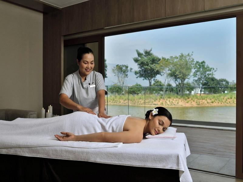 Jw Marriott Bengaluru Prestige Golfshire Resort image