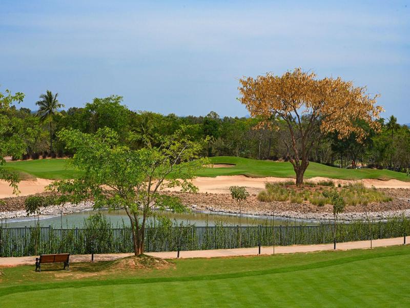 Jw Marriott Bengaluru Prestige Golfshire Resort image