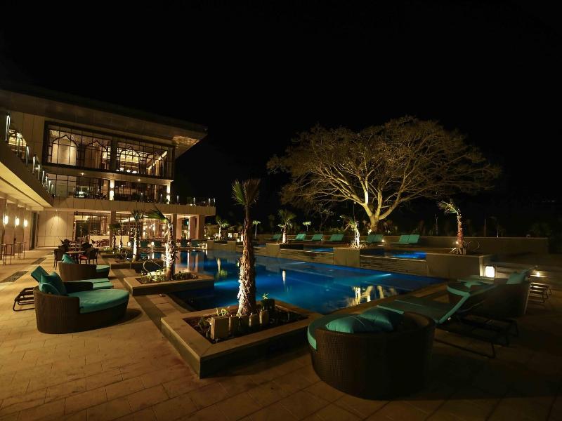 Jw Marriott Bengaluru Prestige Golfshire Resort image