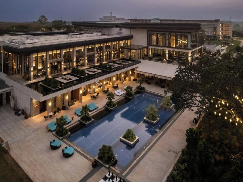 Jw Marriott Bengaluru Prestige Golfshire Resort image