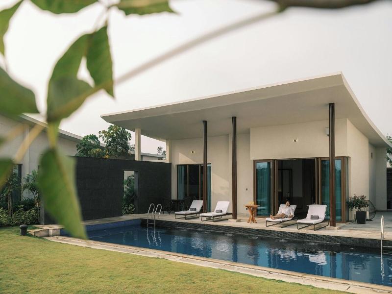 Jw Marriott Bengaluru Prestige Golfshire Resort image