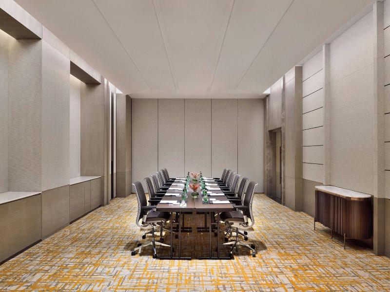 Jw Marriott Bengaluru Prestige Golfshire Resort image
