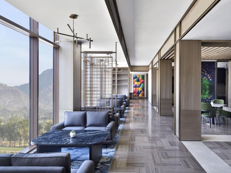 Jw Marriott Bengaluru Prestige Golfshire Resort image