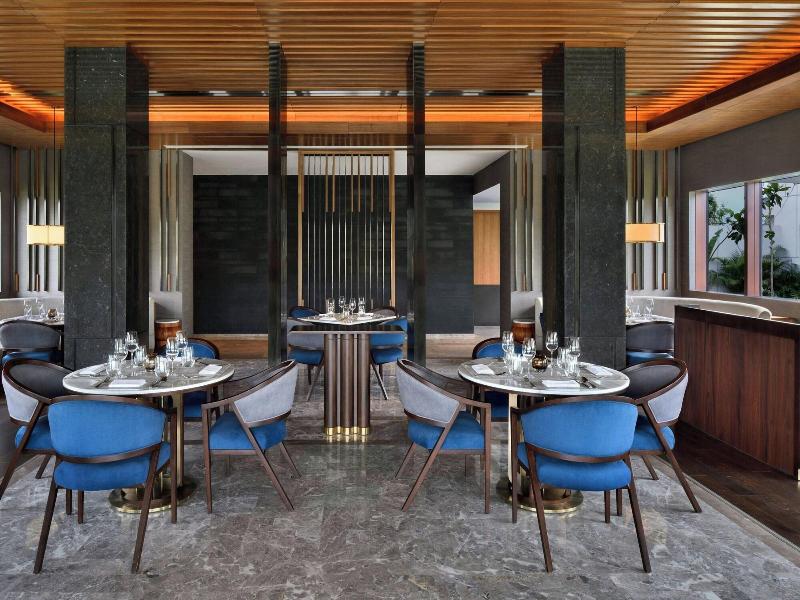 Jw Marriott Bengaluru Prestige Golfshire Resort image