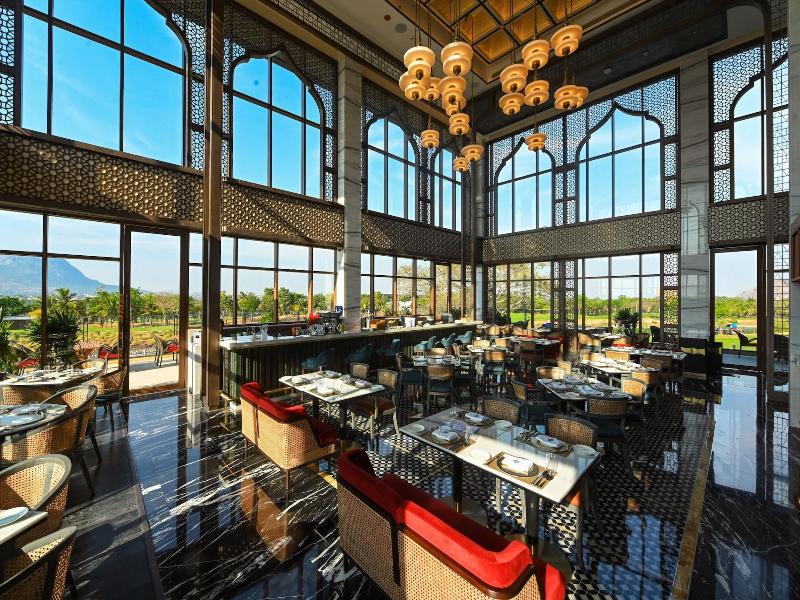 Jw Marriott Bengaluru Prestige Golfshire Resort image