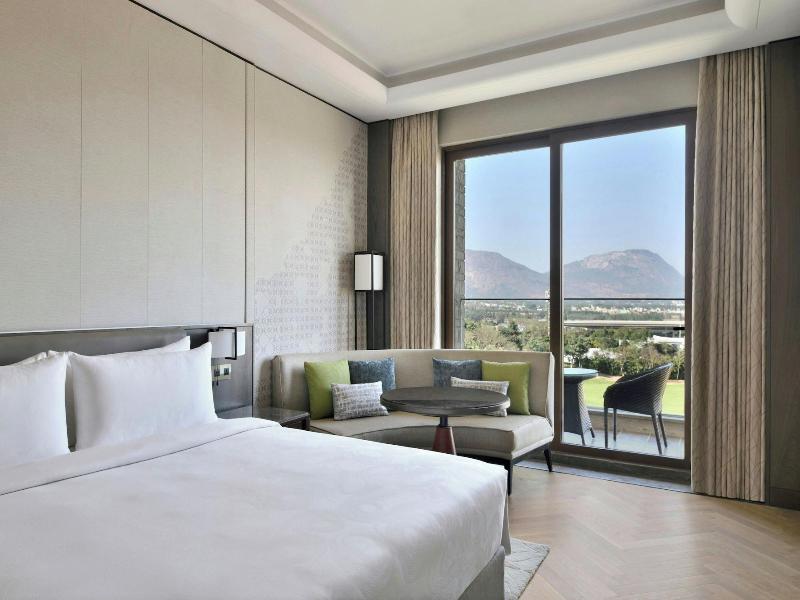 Jw Marriott Bengaluru Prestige Golfshire Resort image