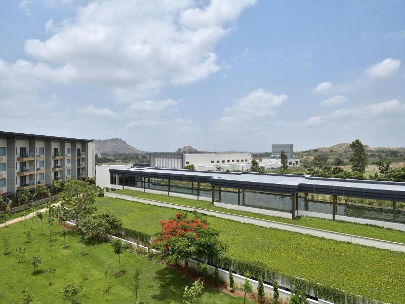 Jw Marriott Bengaluru Prestige Golfshire Resort image