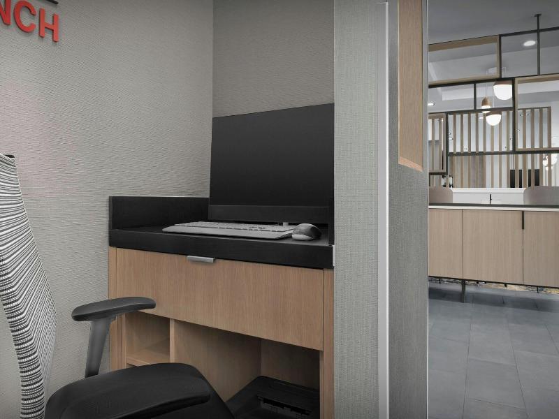 Towneplace Suites By Marriott Fort Myers Gulf Co image
