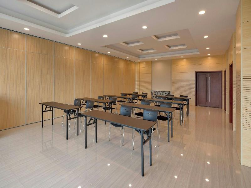 Protea Hotel By Marriott Lusaka International Ai image