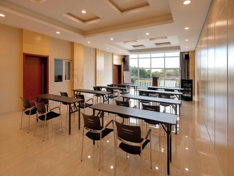 Protea Hotel By Marriott Lusaka International Ai image