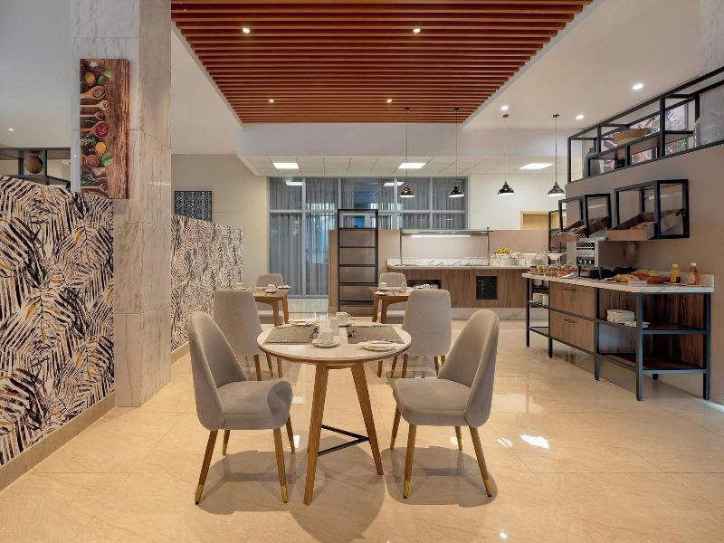 Protea Hotel By Marriott Lusaka International Ai image