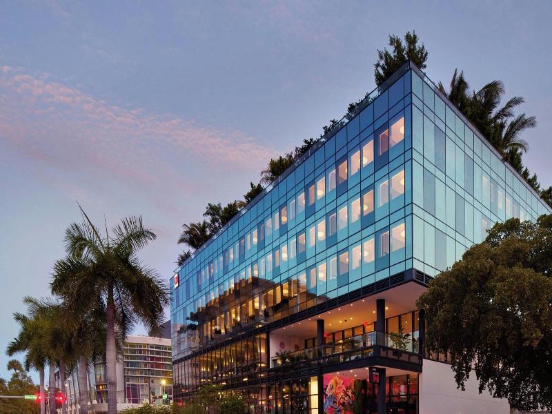 Citizenm Miami South Beach image
