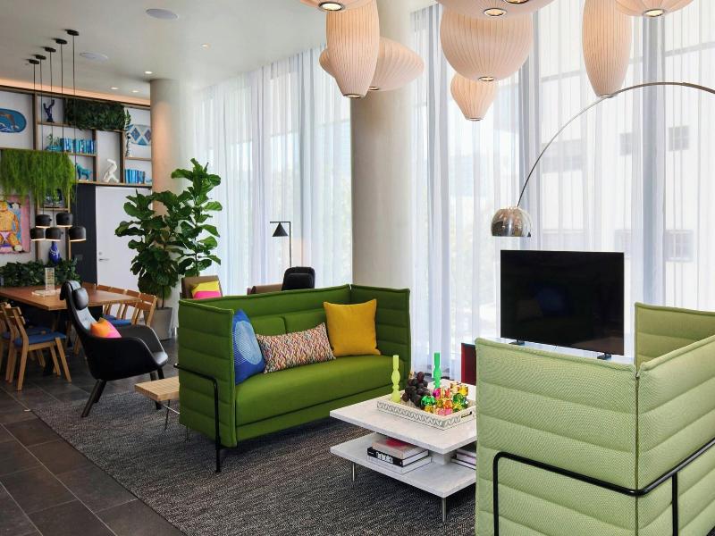 Citizenm Miami South Beach image