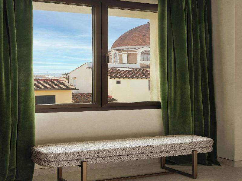 W Florence image